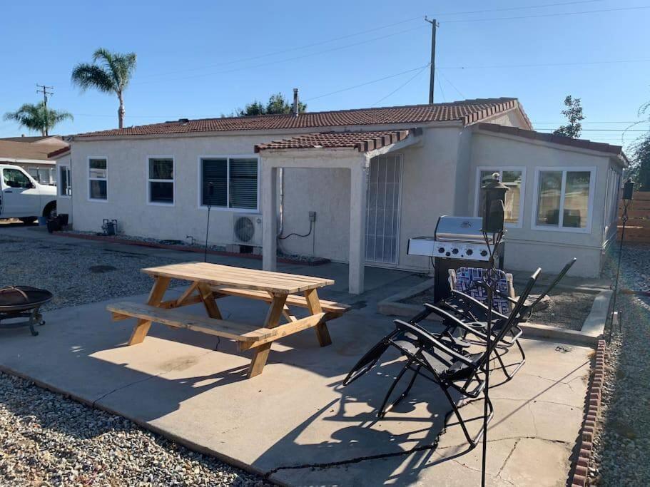Relaxed Home with Private Yard, Chino (updated prices 2024)