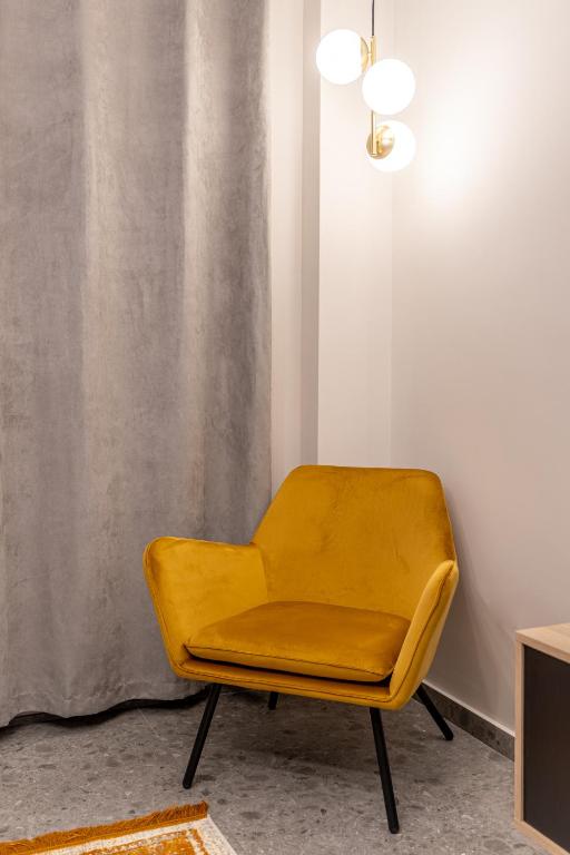 Elegant Apt 5' from Ampelokipi Metro Station - Superior Apartment