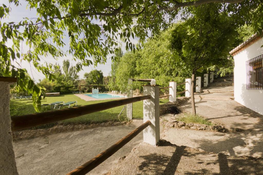 Piscina en o cerca de Cortijo Balzain