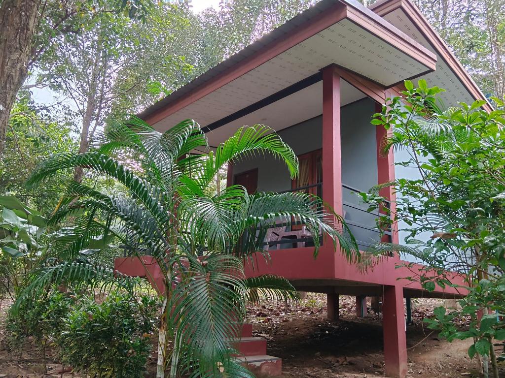 Zahrada ubytování Khao Sok River & Jungle Bungalow