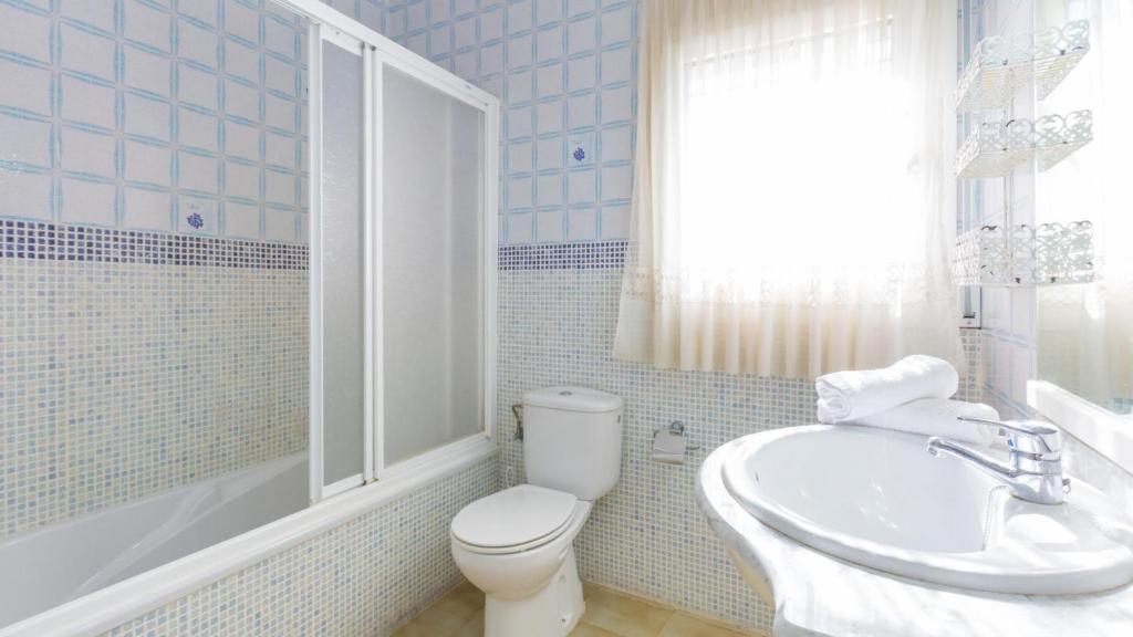 Fotografia z galérie ubytovania House - 3 Bedrooms with Pool and Sea views young people group not allowed - 8977 v Lloret de Mar