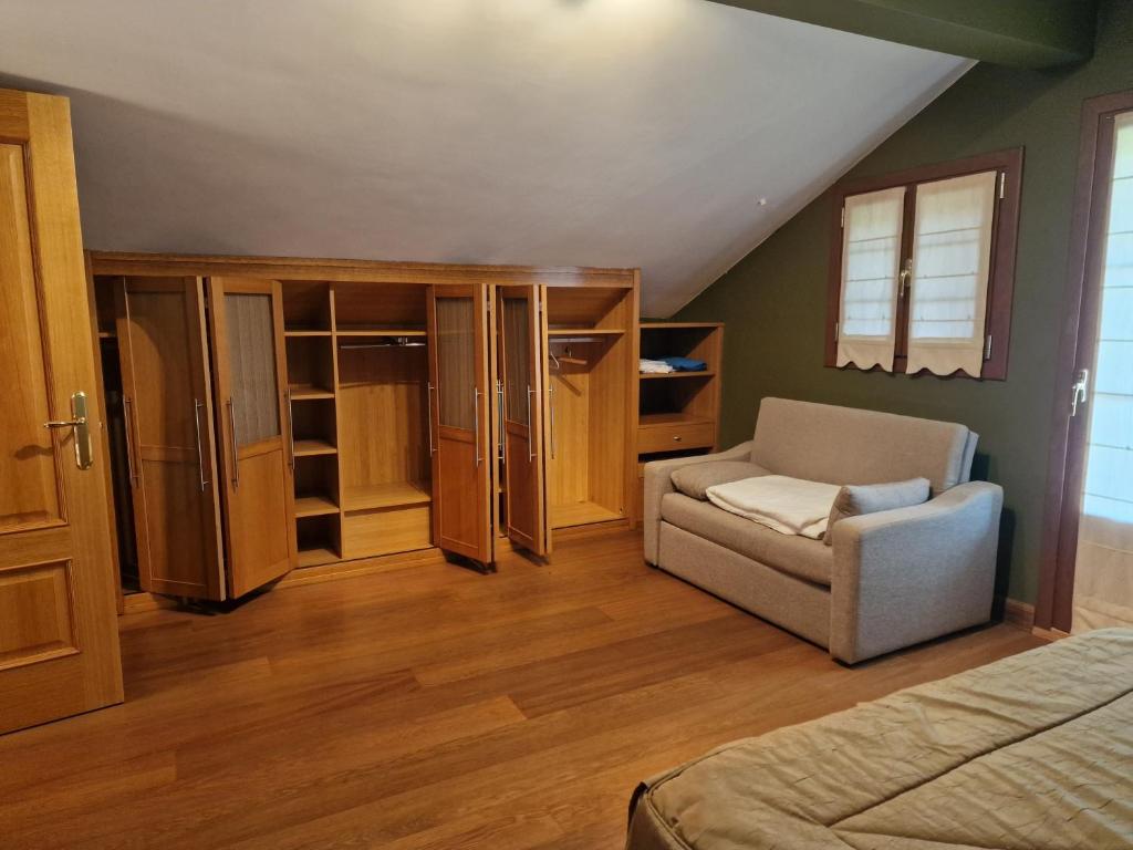 Posezení v ubytování Hostal Lizuniaga