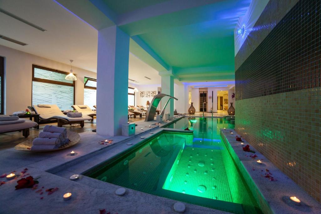 Bazén v ubytovaní Oceanis Beach & Spa Resort alebo v jeho blízkosti