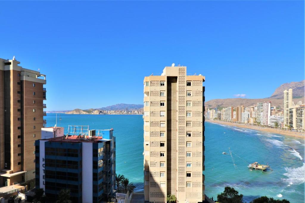 Apartamento con vistas al mar Don Miguel II, Benidorm ...
