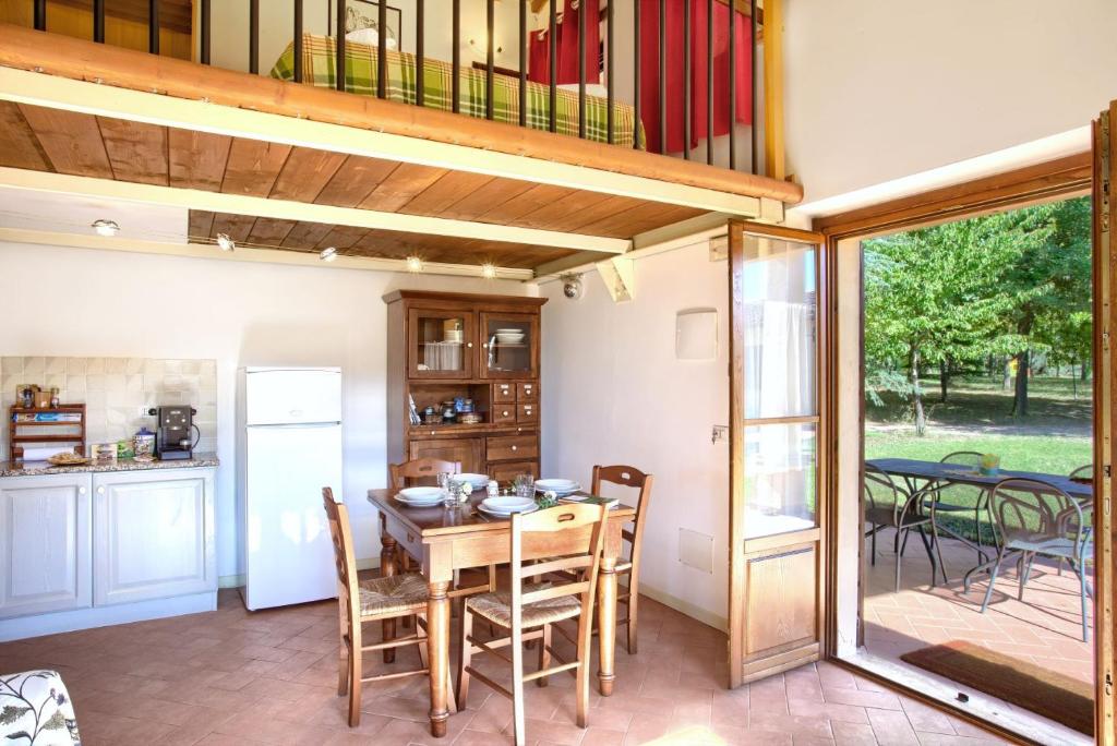 La Collina dei Ciliegi - Apartment With Garden View