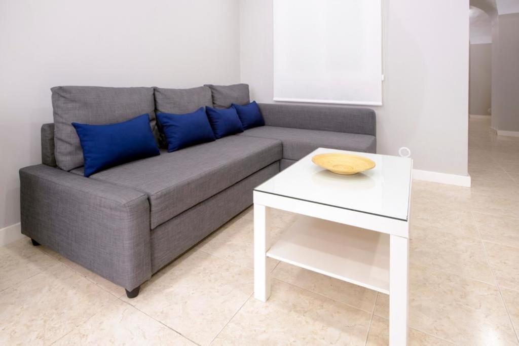 Domus Deorum- a 200 m del Teatro Romano - 3