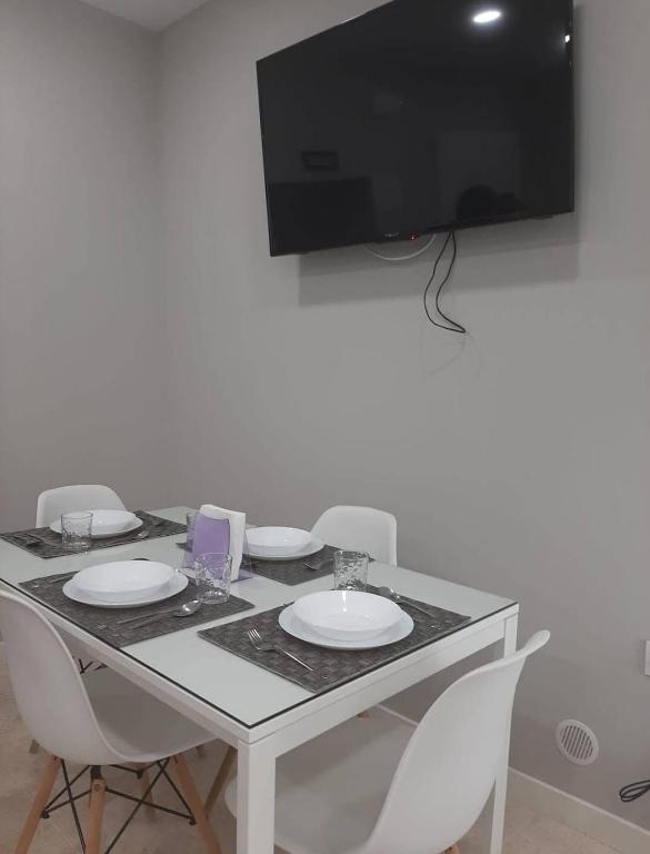 Domus Deorum- a 200 m del Teatro Romano - 4