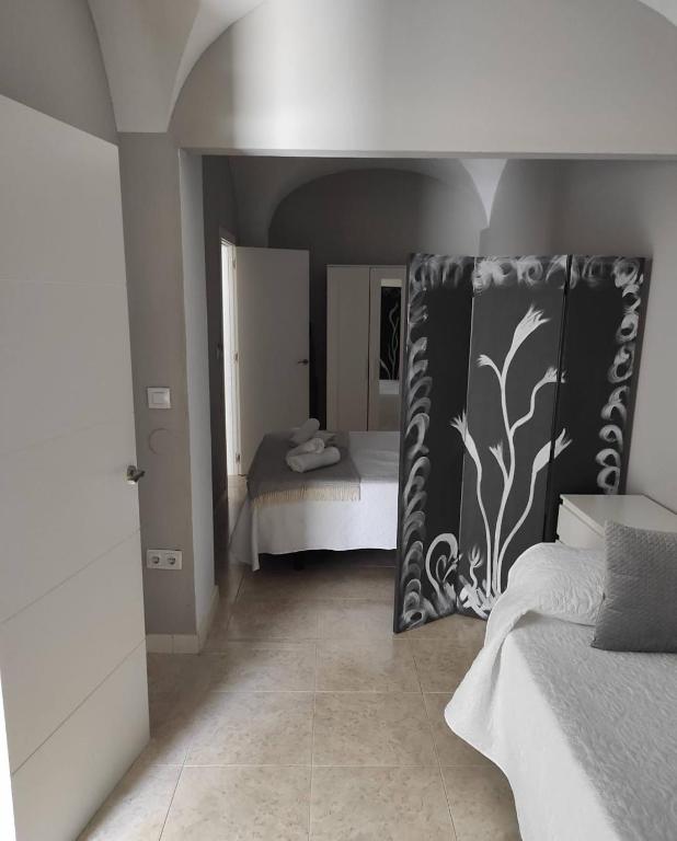 Domus Deorum- a 200 m del Teatro Romano - 7