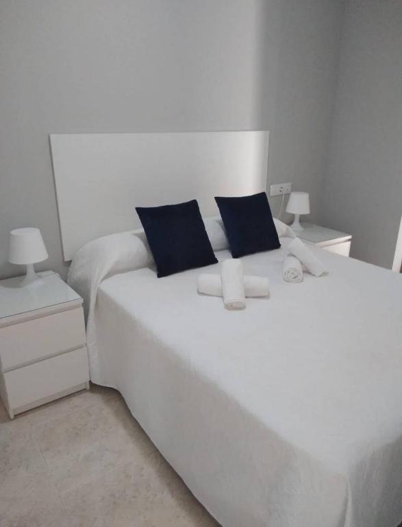 Domus Deorum- a 200 m del Teatro Romano - 8