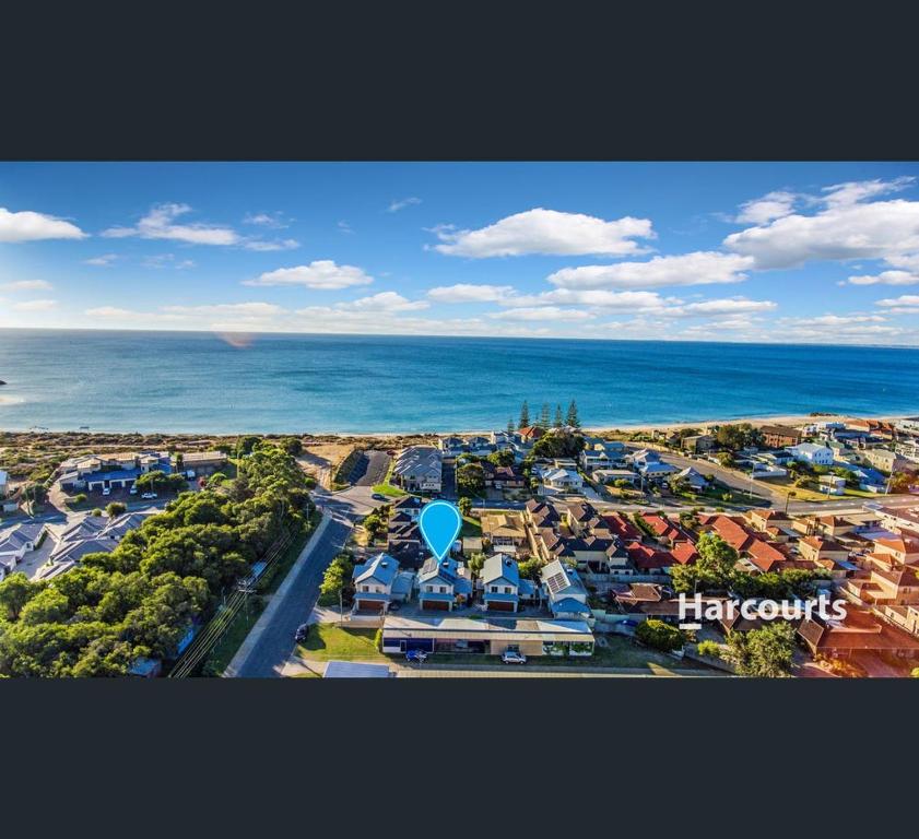City Beach house, Mandurah (updated prices 2024)