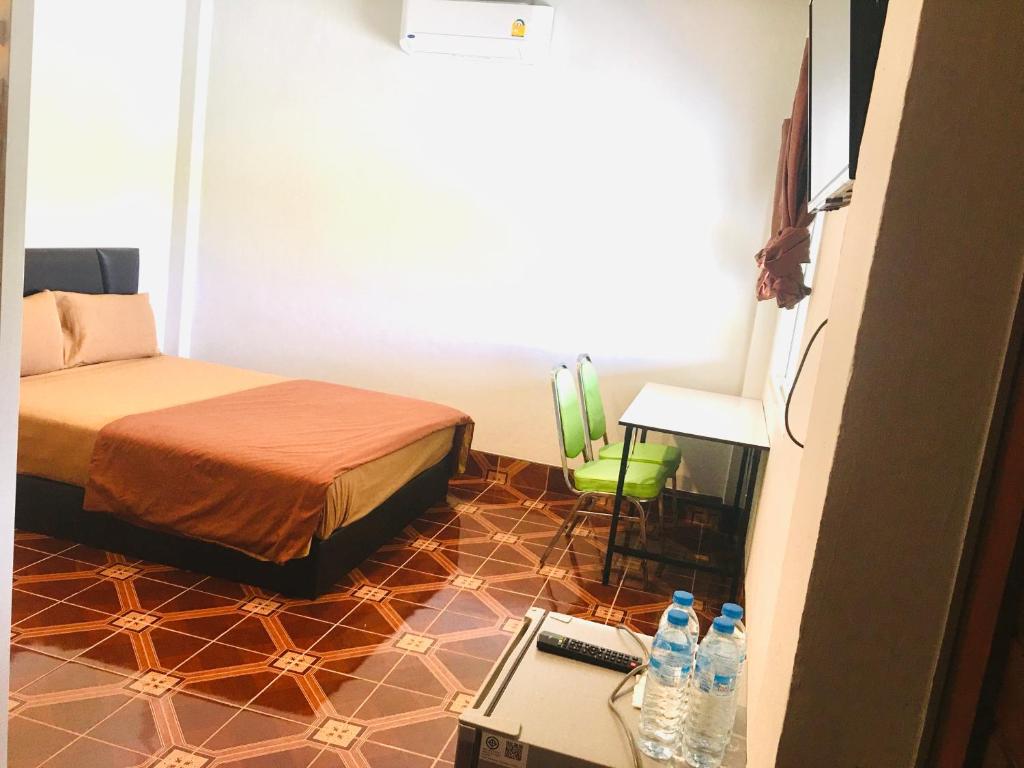 Saeng Tai Amphawa - Standard Queen Room