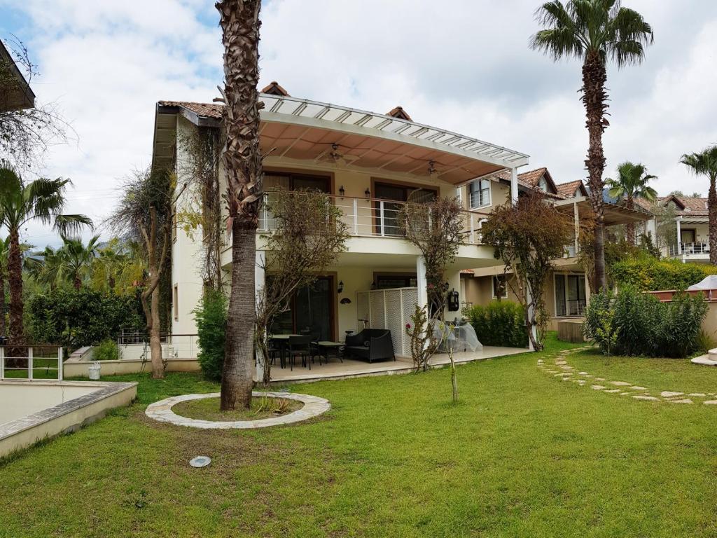 Centre Apartment w/Pool in Gocek - Marigold