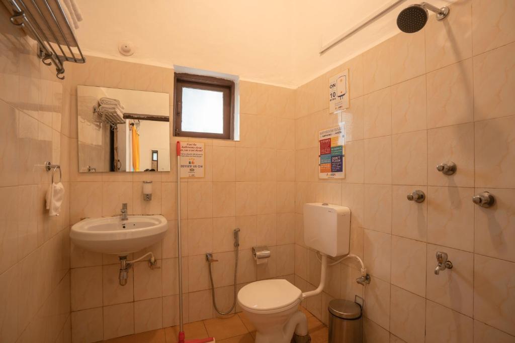 Koupelna v ubytování goSTOPS Lite Calangute