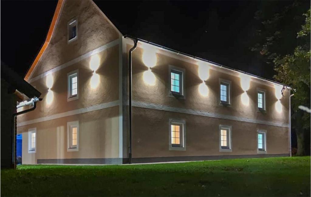 Budova, v ktorej sa dovolenkový dom nachádza