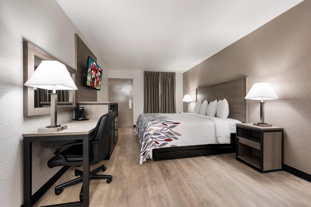 Red Roof Inn Birmingham South - Rénové Room De Roi Supérieur Non-fumeur