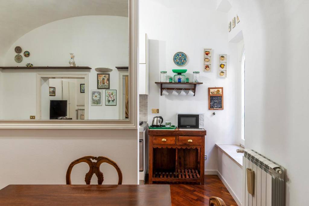 Kuchyň nebo kuchyňský kout v ubytování Rione Monti & Cavour Apartment