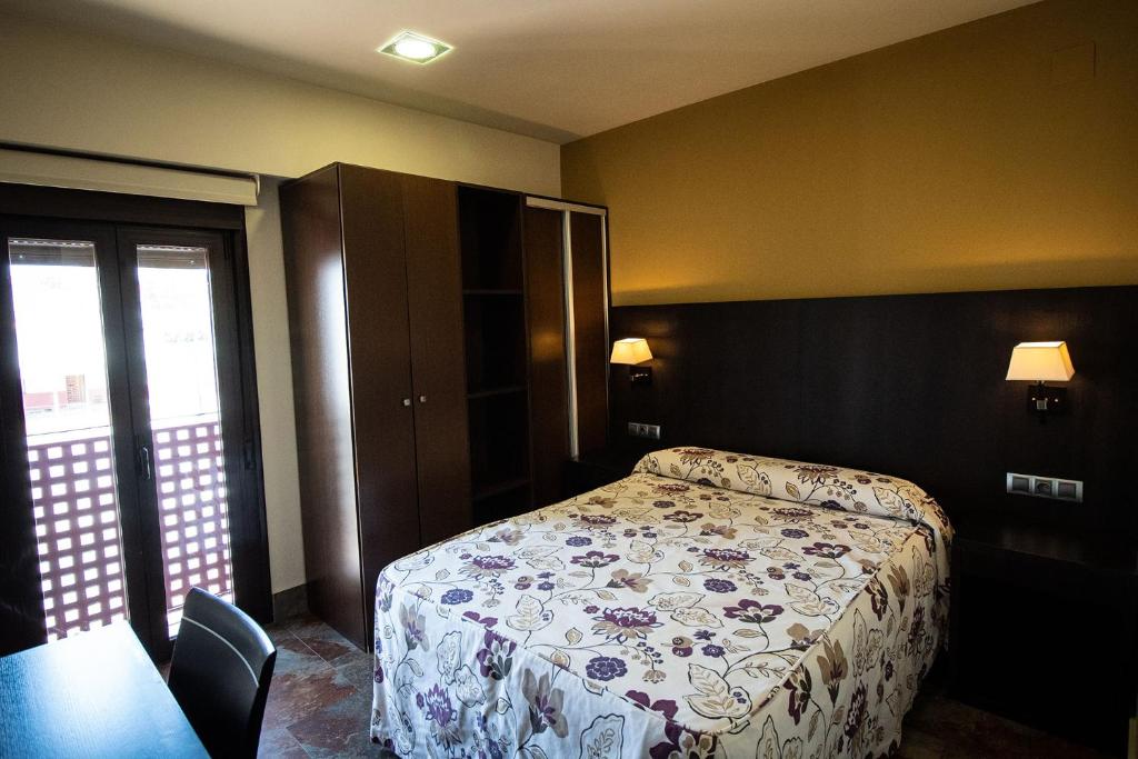 Hostal Restaurante La Bartola - 2