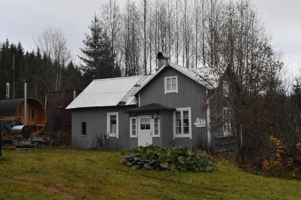 Small WinterHall - Housity