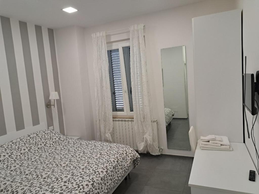 MASSARO APARTMENTS VIA FIRENZE PESCARA Abruzzo - Habitación Cuádruple Con Baño Privado