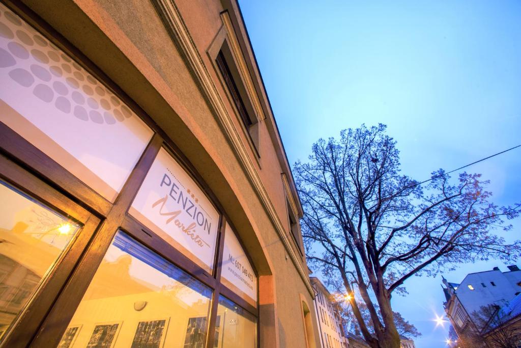 Het gebouw waarin het pension zich bevindt