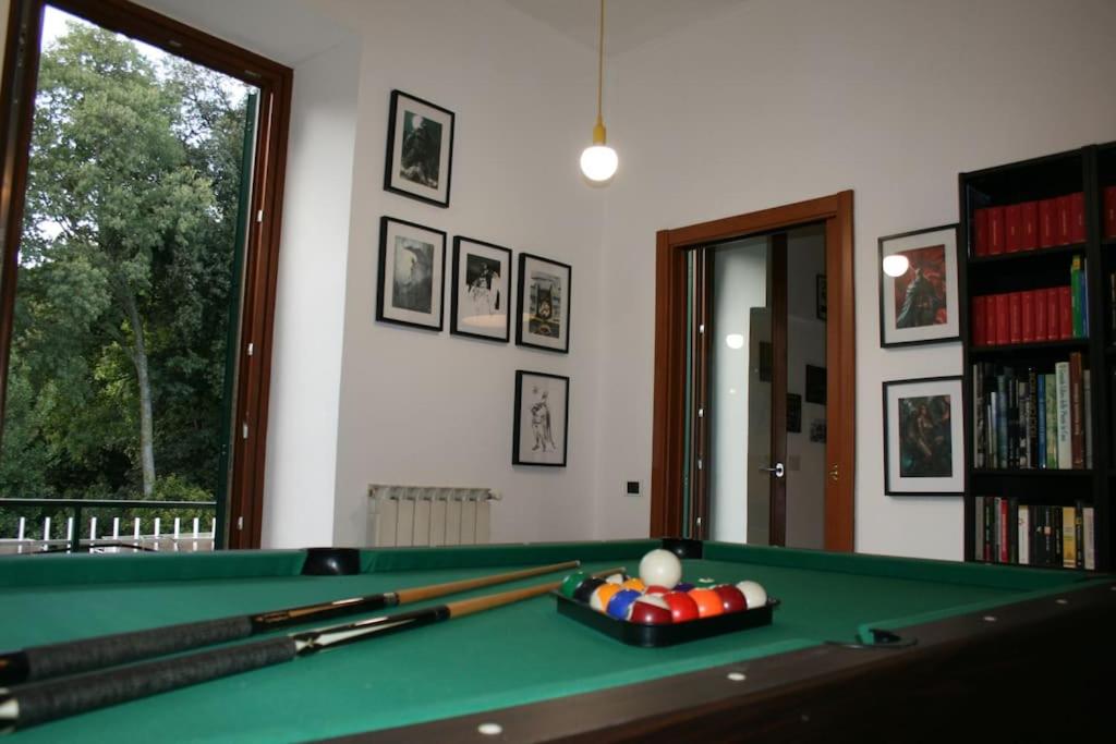 Biliár nebo kulečník v ubytování CIVICO 7 - Appartamento moderno e rifinito