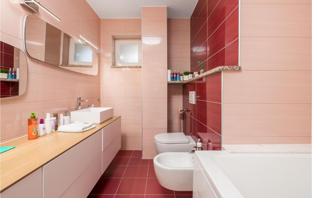Kúpeľňa v ubytovaní 4 Bedroom Cozy Home In Matulji