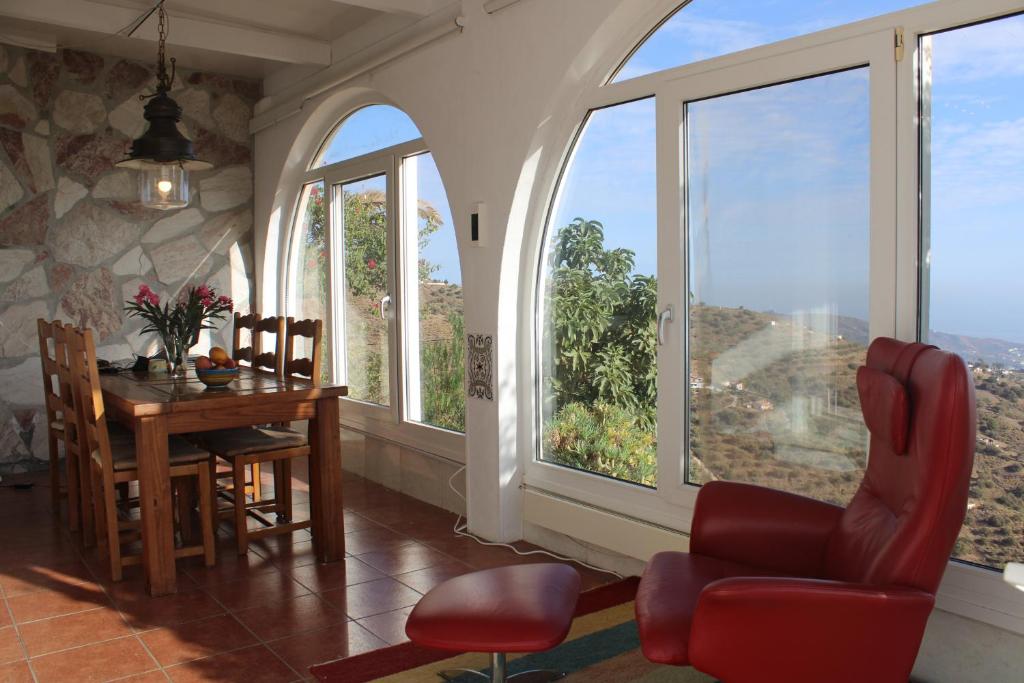 Posezení v ubytování Villa Tranquila - Costa del Sol - Great Seaview - Priv Pool - 3 bed