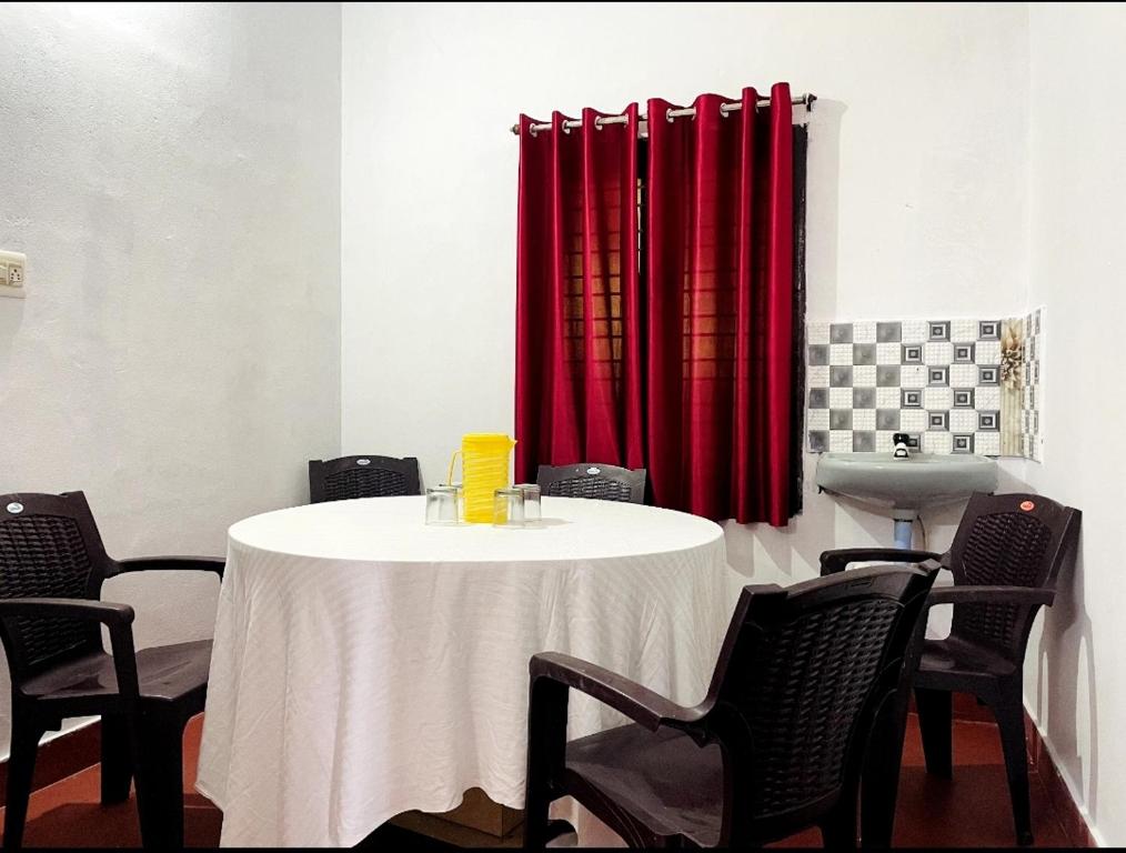 Green Hills Homestay entire - Housity
