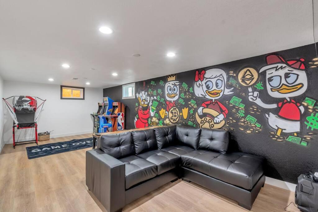 Renovated 4br w/game room to entertain Near DT - Housity