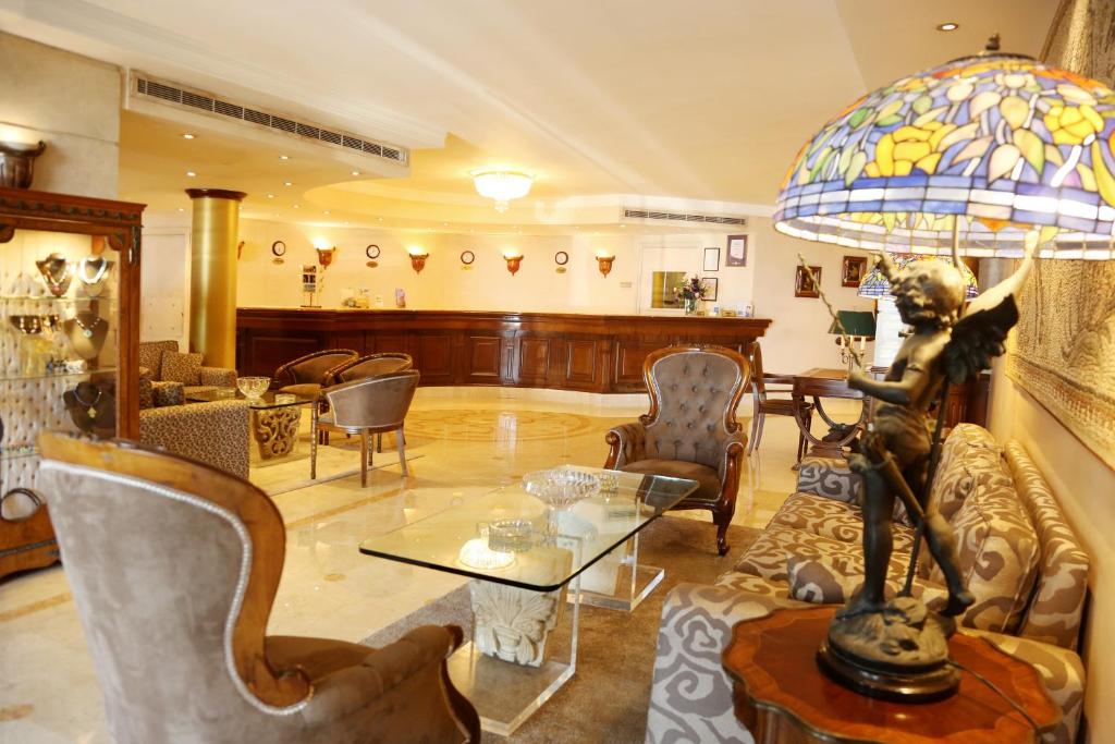 Posezení v ubytování Bayview Hotel Beirut