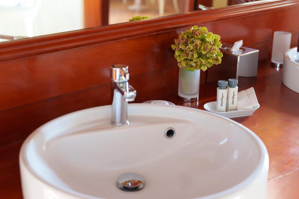 The Place 217 - Resim 37