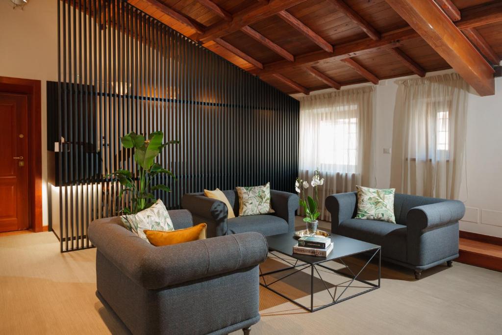 The Place 217 - Resim 11