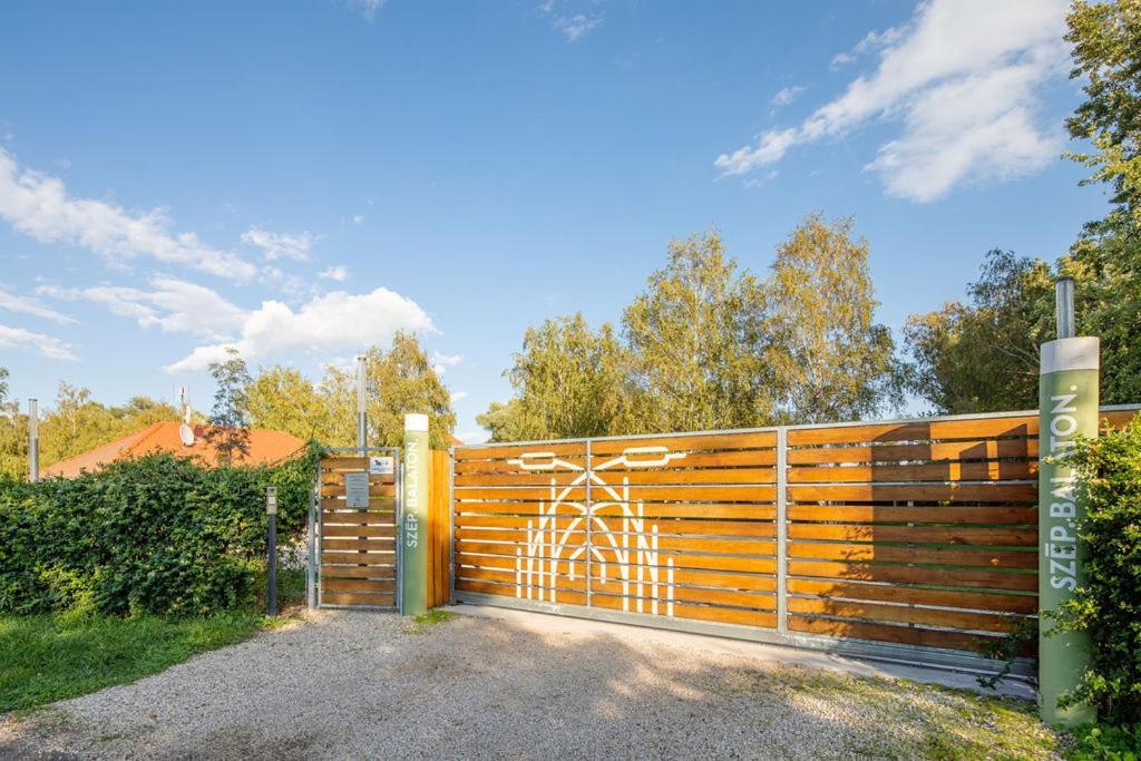 Fotografia z galérie ubytovania SZÉP BALATON v destinácii Balatongyörök