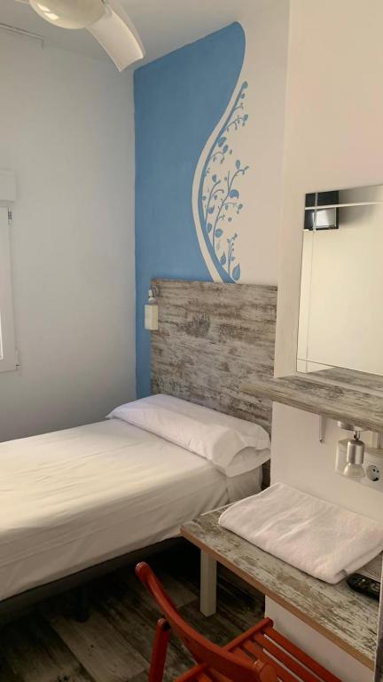 Casa de Huéspedes Almansa - Single Room With Shared Bathroom