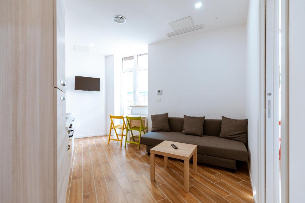 Central House - Apartments in Naples - Resim 5