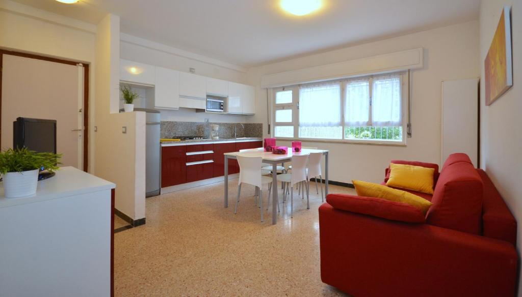 Η κουζίνα ή μικρή κουζίνα στο Villa Liana