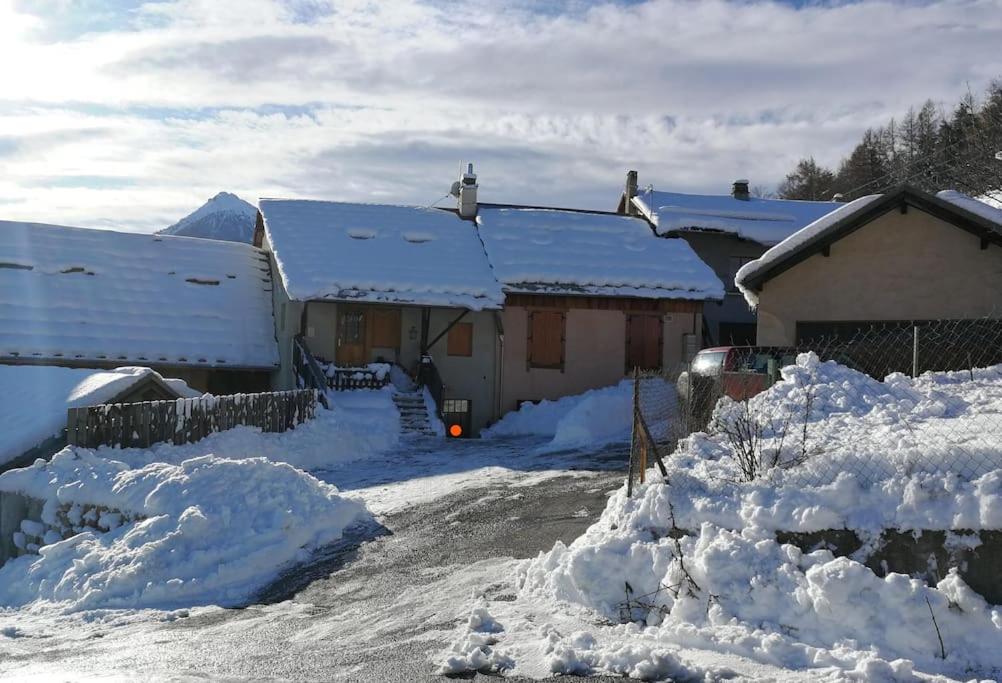 Appartement T4 cosy et familial en bord de pistes v zime
