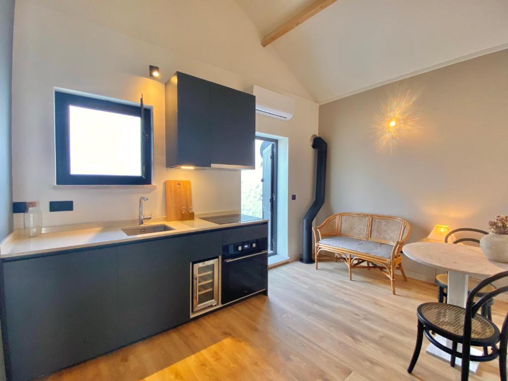 LIMA Charming Loft at Arrábida - Housity