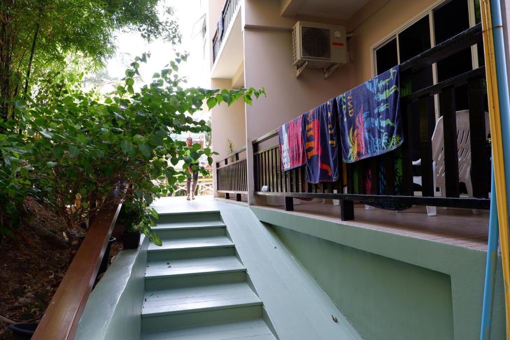 Kata Beachwalk Hotel and Bungalows - Resim 41