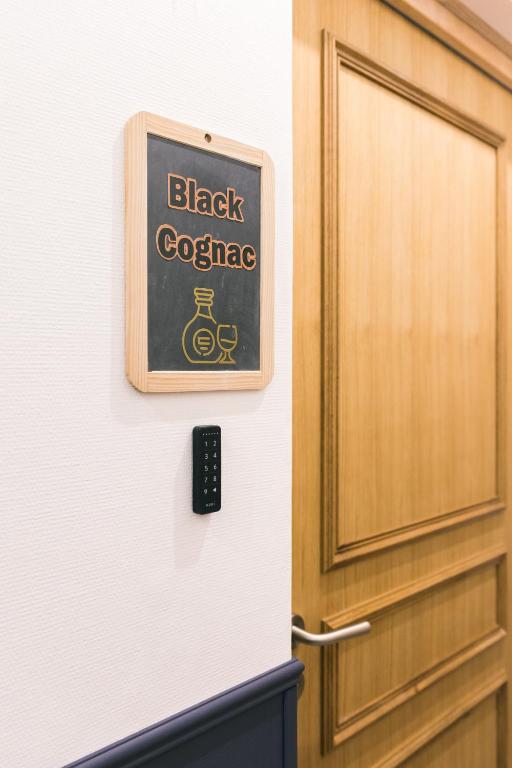 Certifikát, hodnocení, plakát nebo jiný dokument vystavený v ubytování Black Cognac