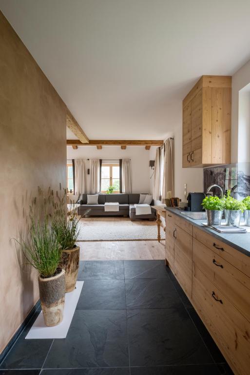 Kuchyň nebo kuchyňský kout v ubytování Hallerwirt Homes