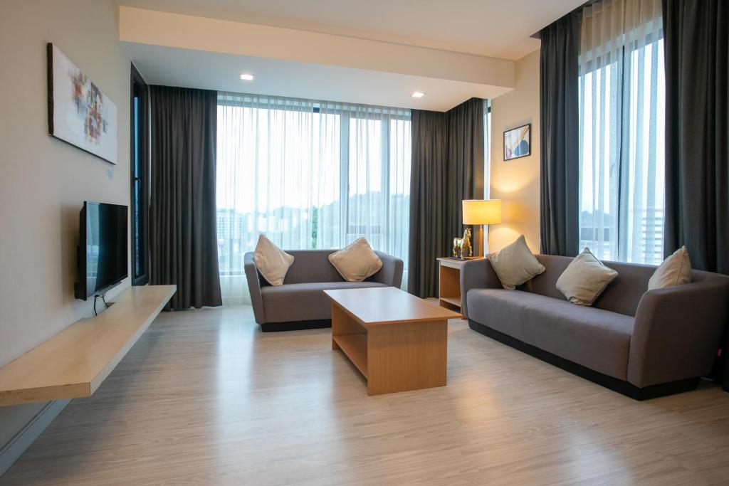 TV a/nebo společenská místnost v ubytování Sky Hotel