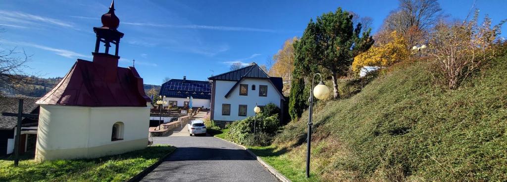Budova, kde se hotel nachází