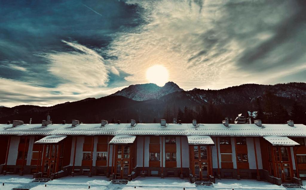 En generel udsigt til bjerge eller udsigt til bjerge taget fra lejligheden