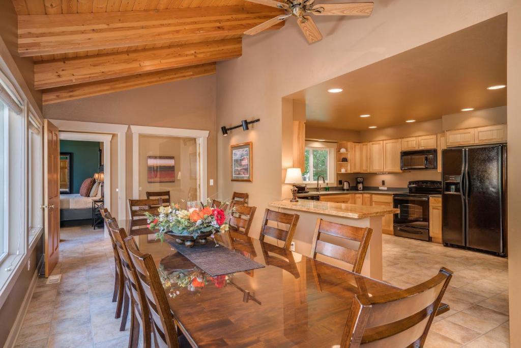 Riverside Cabin, Leavenworth (updated prices 2024)