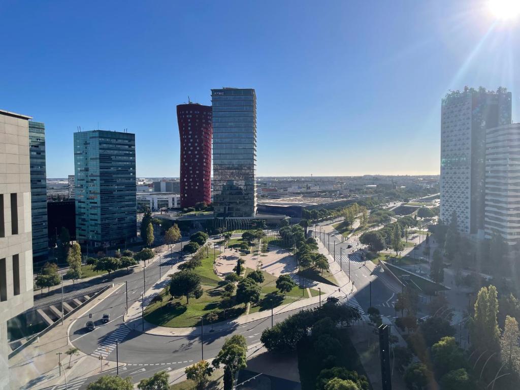 Výhľad na mesto Hospitalet de Llobregat alebo výhľad na mesto priamo z apartmánu