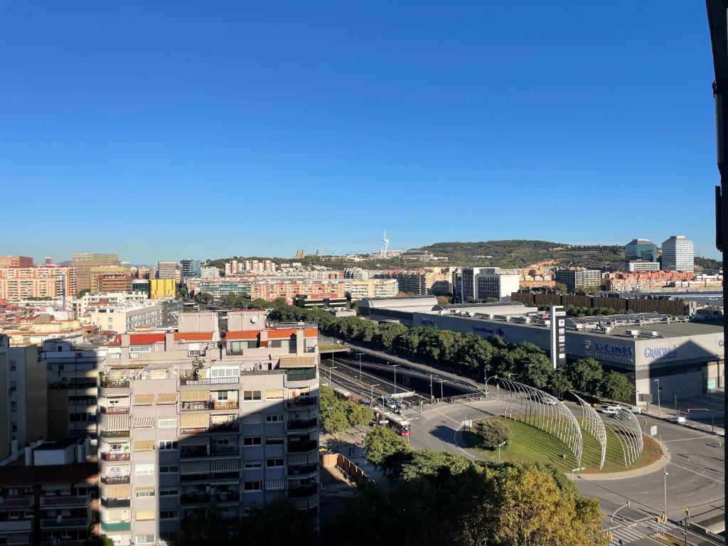 Výhľad na mesto Hospitalet de Llobregat alebo výhľad na mesto priamo z apartmánu