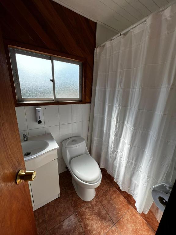Koupelna v ubytování Hostal Katemu