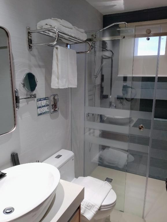 Koupelna v ubytování El Bien Hotel Tagaytay