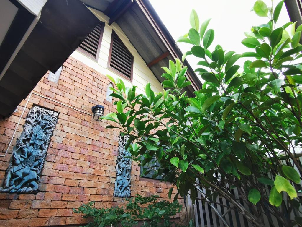 Zahrada ubytování Sri Ayuttaya Guesthouse